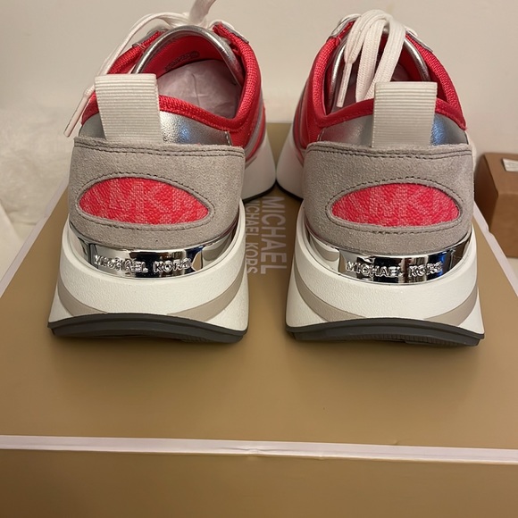 Michael Kors Women's Flynn Trainer Sneakers In Geran/Multi Size 8 M New in Box - Picture 3 of 5